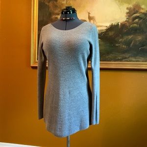 Soft gray sweater curvy junior large rod and Ali figure flattering women